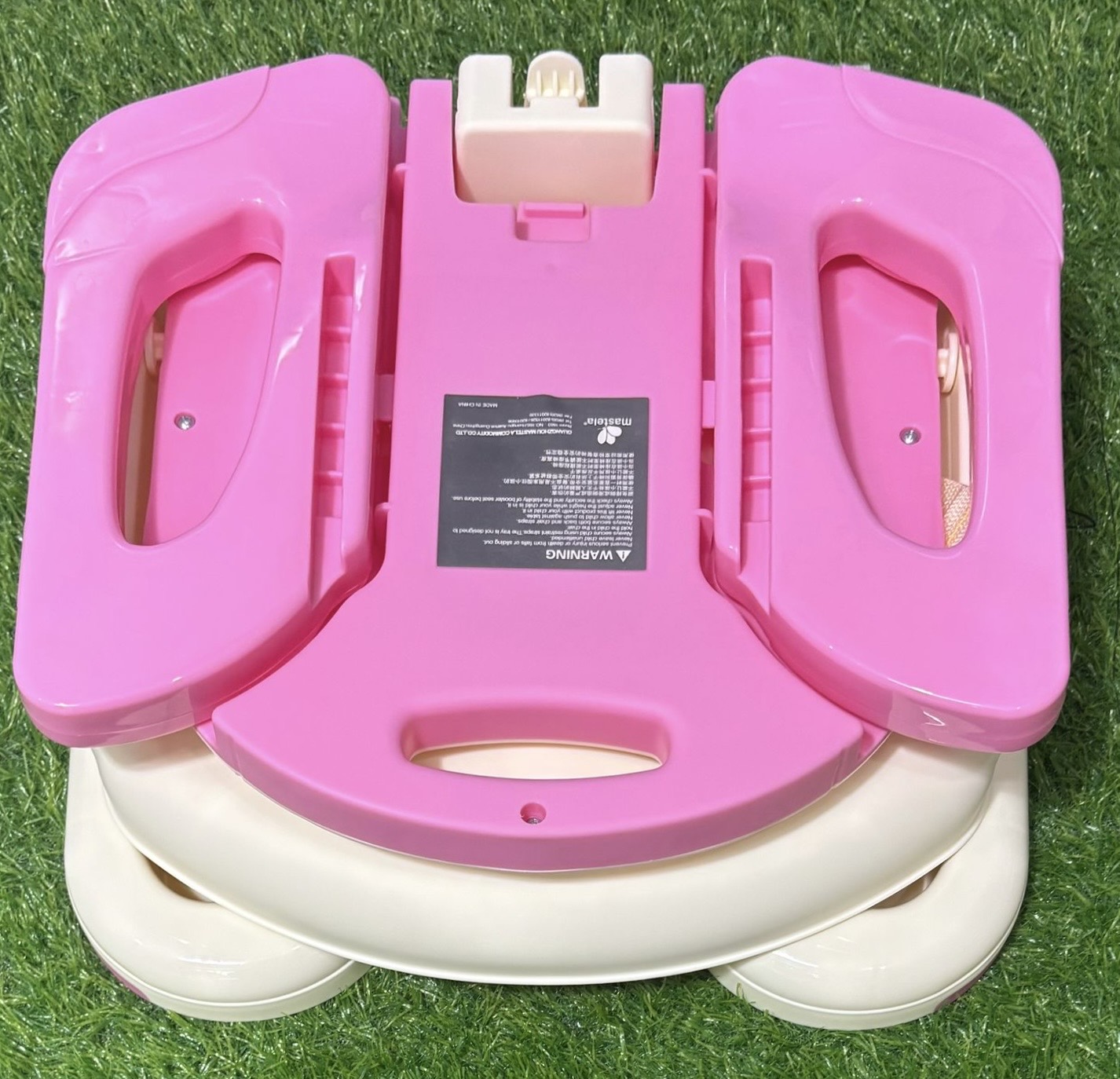 7b5c54d8-63fc-4637-8d68-93a068755958